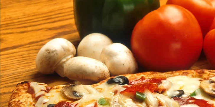 2 pizzy dle vlastního výběru včetně rozvozu