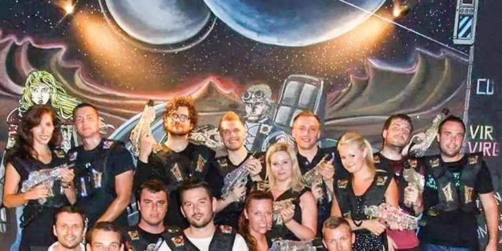 Zamiřte za zábavou: akční laserová střílečka v centru Prahy až pro 16 hráčů