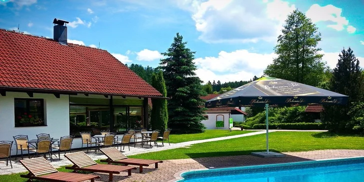 Romantika a dobrodružství: Noc ve stanu v korunách stromů až pro 4 osoby