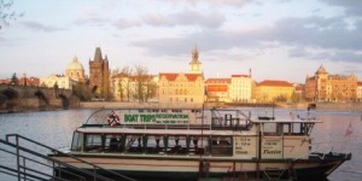 Vyhlídková plavba centrem Prahy pro jednu nebo dvě osoby