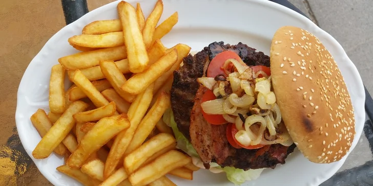Dva pořádné burgery s americkým masíčkem Black Angus