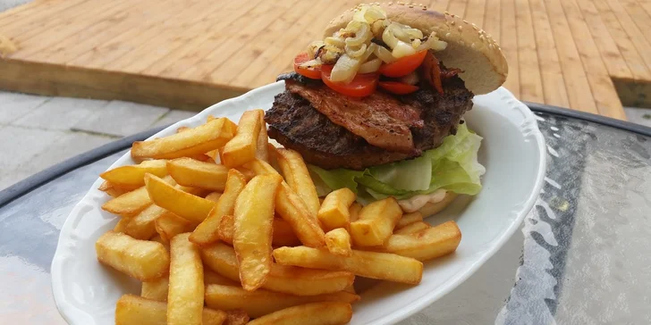 Dva pořádné burgery s americkým masíčkem Black Angus
