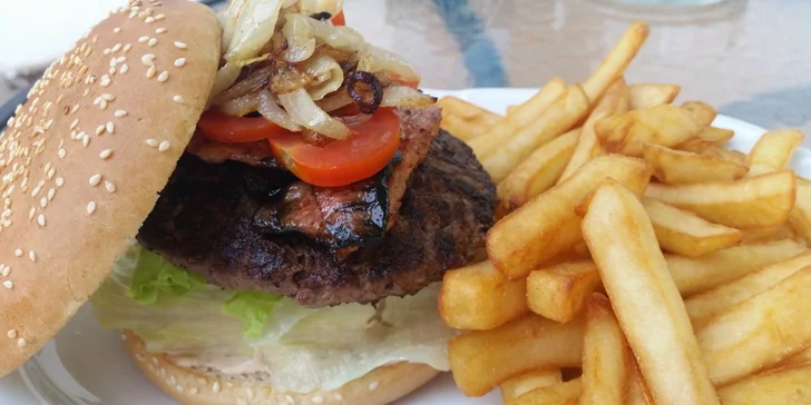 Dva pořádné burgery s americkým masíčkem Black Angus