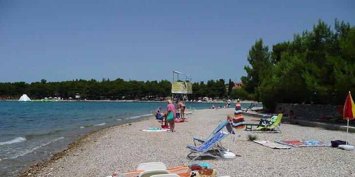 Dovolená na překrásné pláži chorvatského letoviska Pirovac
