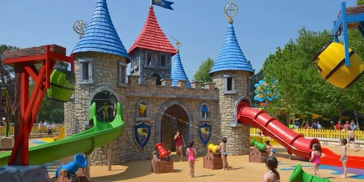 Celý den v italském zábavním parku Gardaland