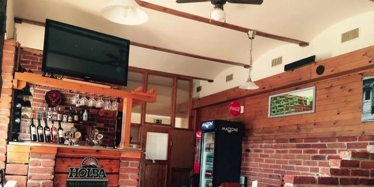 9 Kč za točený půllitr 11° Holby Šerák s čepicí pěny