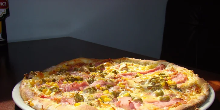 1 nebo 2 italské pizzy z ingrediencí dle vašeho přání