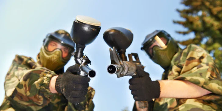 4 hodiny outdoor i indoor paintballu s kompletní výbavou