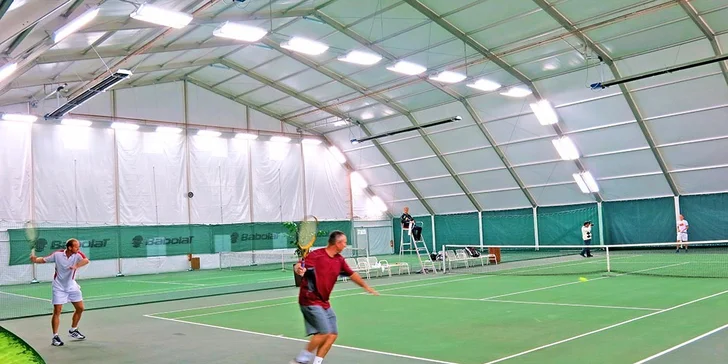 Permanentka na 10 her badmintonu nebo tenisu