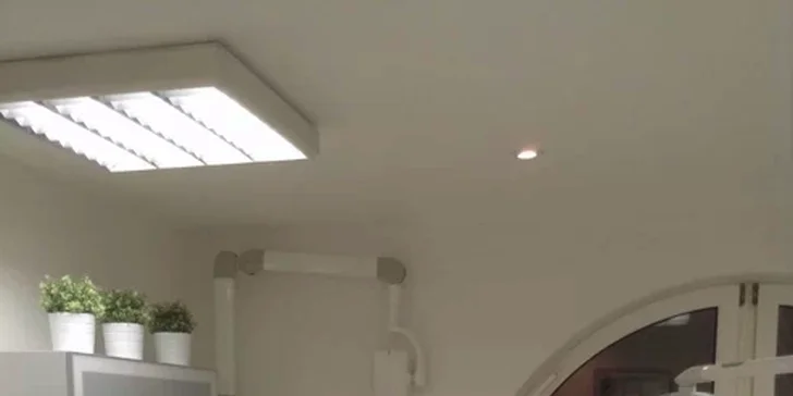 Profesionální bělení zubů na klinice Amradent