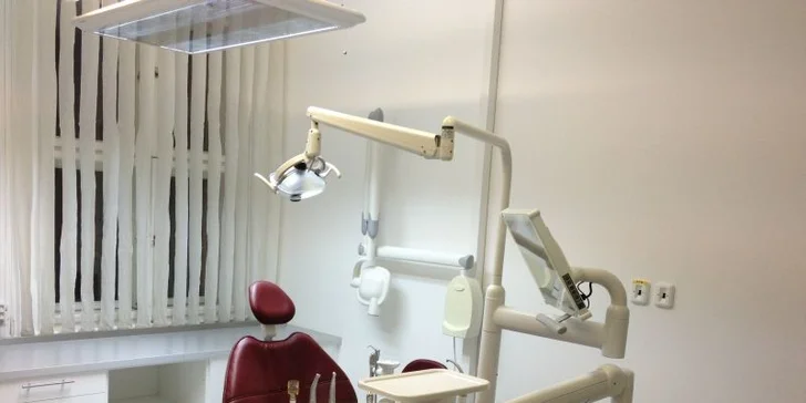 Hodina dentální hygieny od zkušeného stomatologa