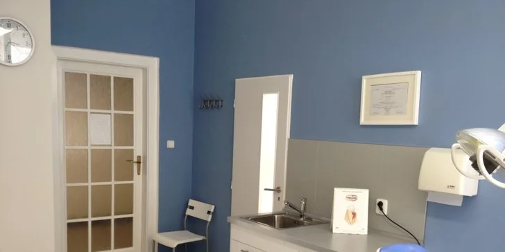 Hodina dentální hygieny od zkušeného stomatologa