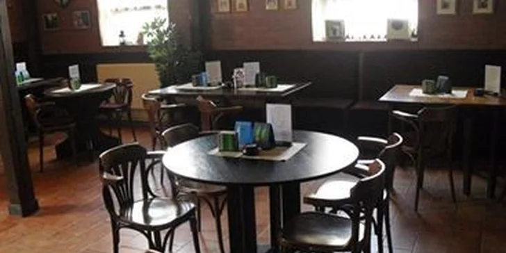 Burger menu pro dva s hranolkami a pivem v Dašickém Dvoře