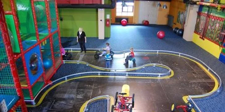 Vstup do rodinného zábavního centra Koala Café včetně nápoje