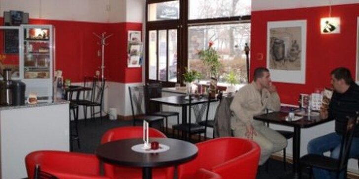 55 Kč za DVA čerstvé ovocné džusy a minerálku v Café 7 v Prostějově. Stoprocentně přírodní vitamínová bomba se slevou 52 %.