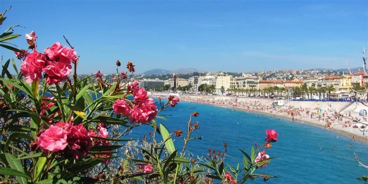 Zájezd do Provence včetně koupání v překrásném Nice