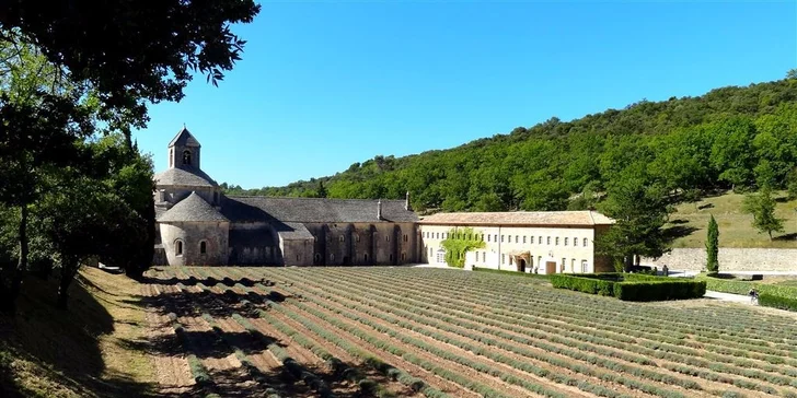 Zájezd do Provence včetně koupání v překrásném Nice