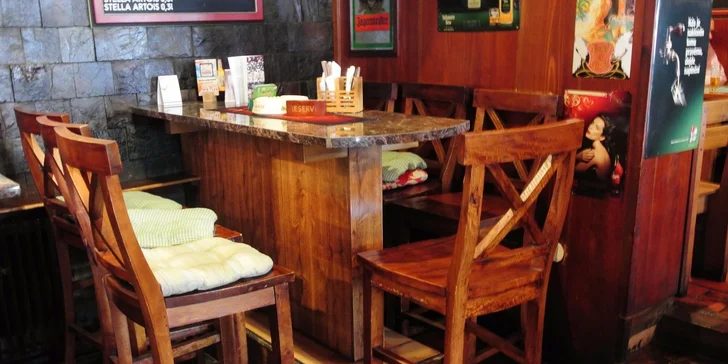 2× hamburger a hranolky či restované brambory U Šebestiána