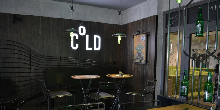 2x burger s hranolky a nápoji v Excelent Urban Pub Koley