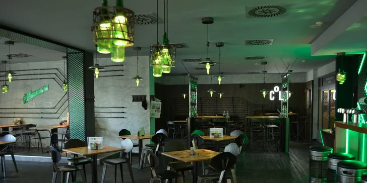 2x burger s hranolky a nápoji v Excelent Urban Pub Koley