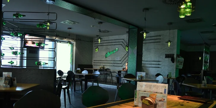 2x burger s hranolky a nápoji v Excelent Urban Pub Koley