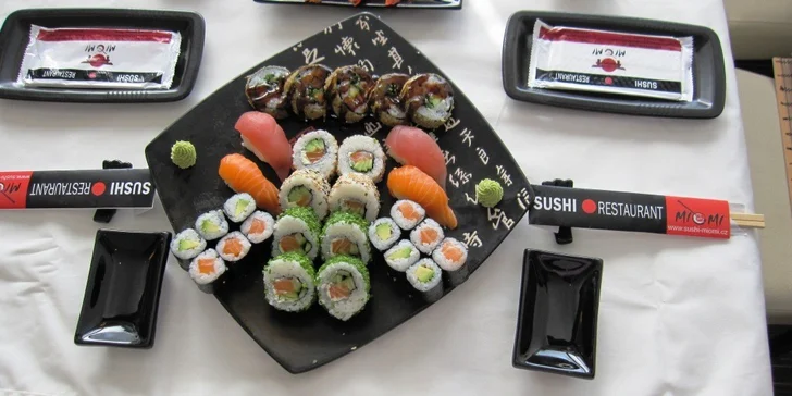 Kousky sushi, mořské řasy i čerstvý salát v Sushi Miomi