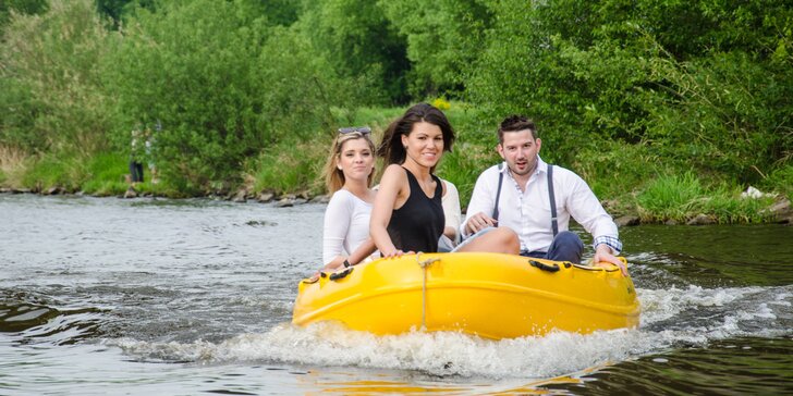 Užijte si sluníčko na Vltavě: Vyjížďka v motorovém člunu až pro 4 osoby