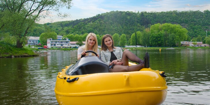 Půjčení motorového člunu na Vltavě až pro 4 osoby (1 hod.)