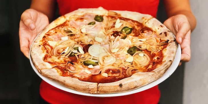 Dvě pizzy podle výběru s rozvozem po vybraných lokalitách Brna
