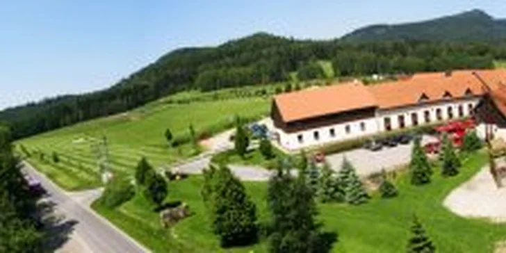 2990 Kč za dvě noci s polopenzí PRO DVA na přepychovém ranči Malevil. Báječný zážitkový pobyt s masážemi, saunou i projížďkou na koni se slevou 59 %.