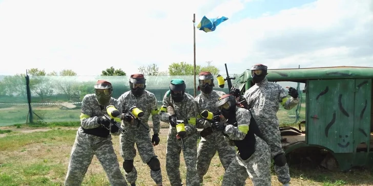 4hodinová paintballová bitva na venkovním hřišti