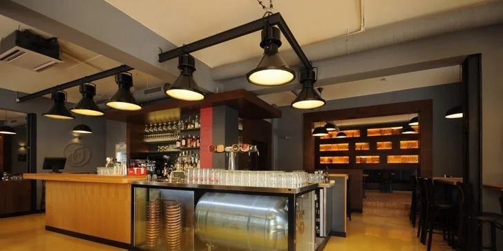 Mix grill pro 2 až 4 osoby v restauraci Kravín