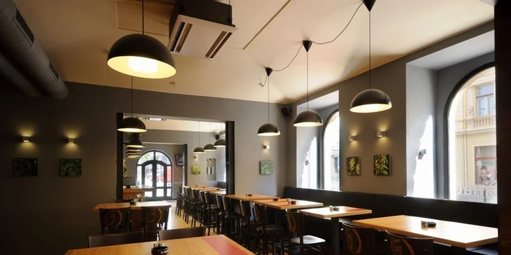 Mix grill pro 2 až 4 osoby v restauraci Kravín