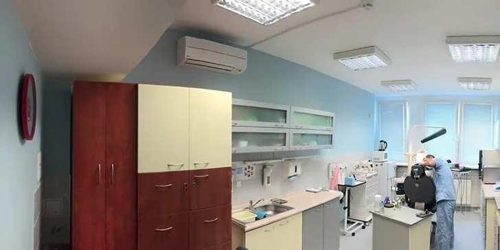 Aplikace zubního implantátu včetně dentální hygieny