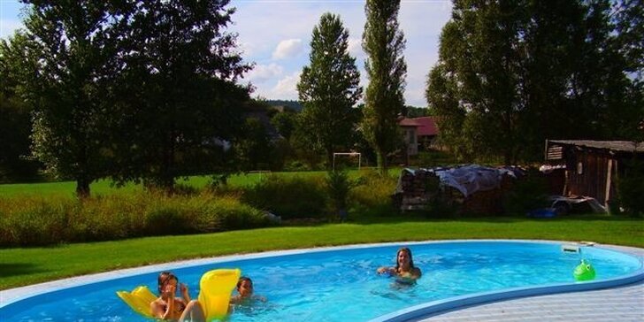 Třídenní pobyt pro dva nedaleko Adršpachu se snídaní a venkovním bazénem