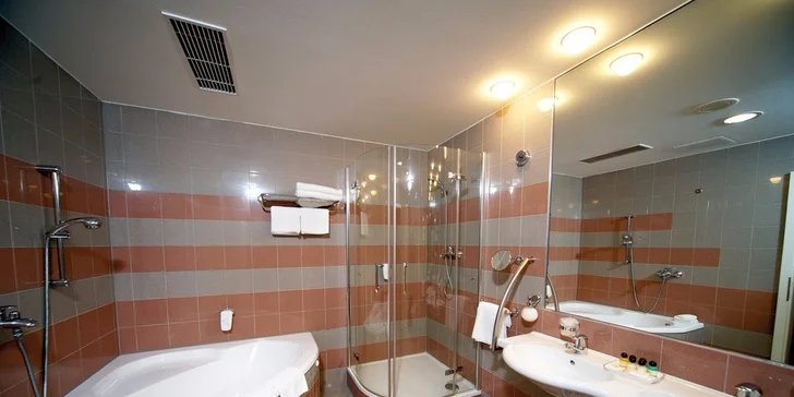 3 dny luxusního hýčkání v hotelu Cristal Palace****