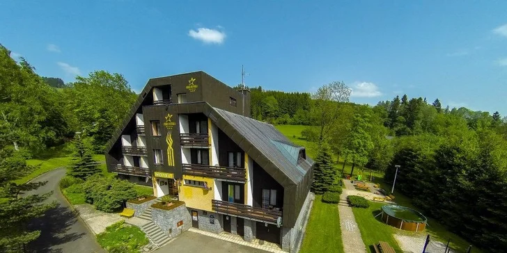 Dovolená v Krkonoších pro 4člennou rodinu s jídlem i animacemi