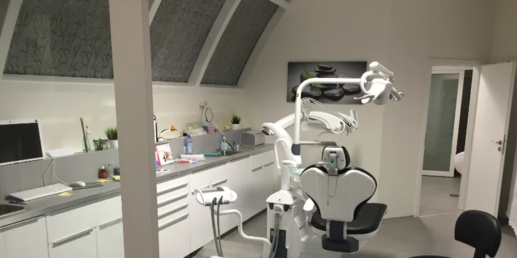 Dentální hygiena s Airflow a fluoridací