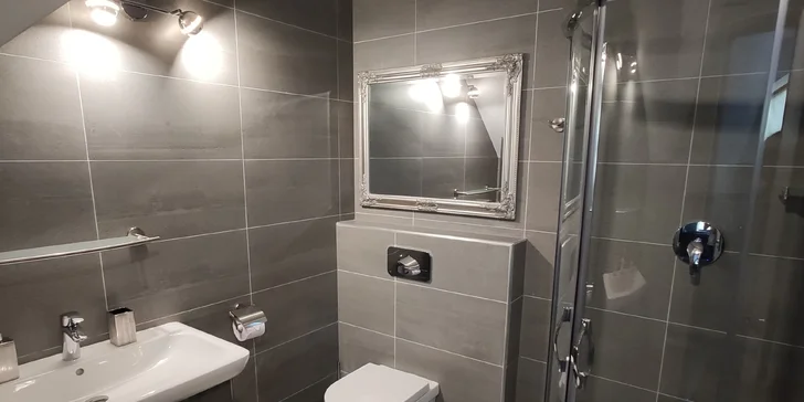 Vždy budete mít k dispozici vlastní koupelnu s toaletou.