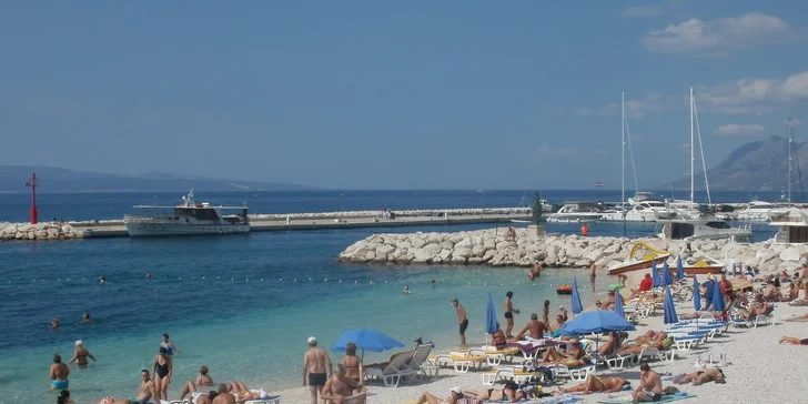 Letní pohoda v letovisku Baška Voda s dopravou a polopenzí