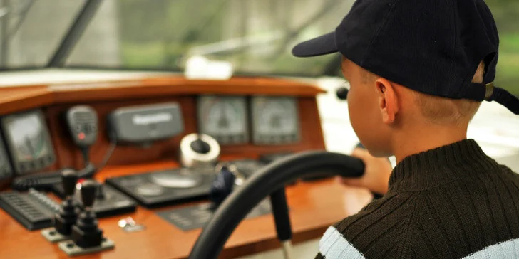 Podvečerní plavba Prahou na lodi Explorer nebo člunu Beast