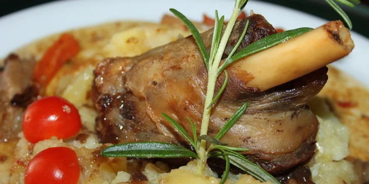 Degustační menu pro 2 - restaurace a whiskey bar Valevil