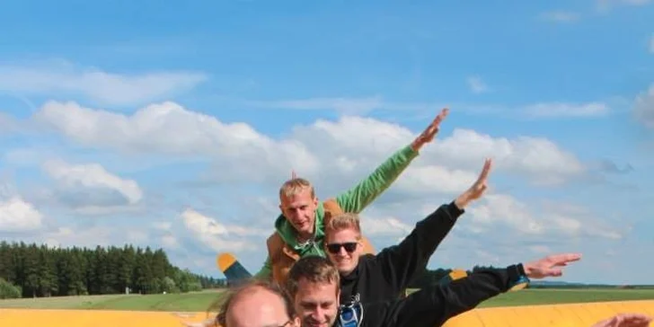 Parašutistický výcvik a 1 nebo 2 seskoky padákem