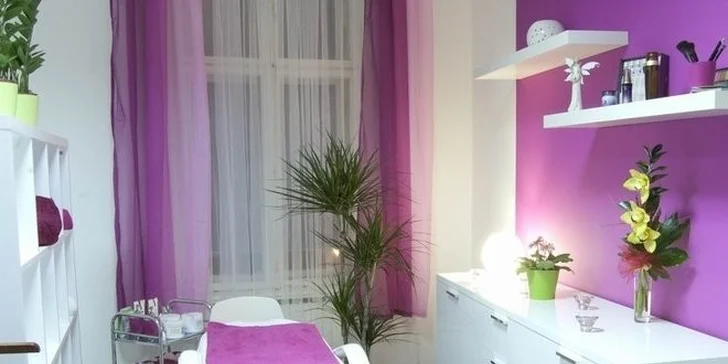 30minutová relaxační masáž obličeje, krku, dekoltu i uší