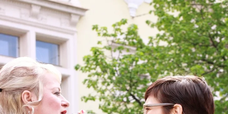 Ukažte svou krásu: Fotoproměna včetně makeupu, účesu a stylingu