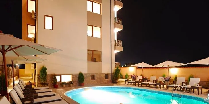 8 dní v komfortním apartmánu včetně bazénu v Bulharsku až pro 4 osoby