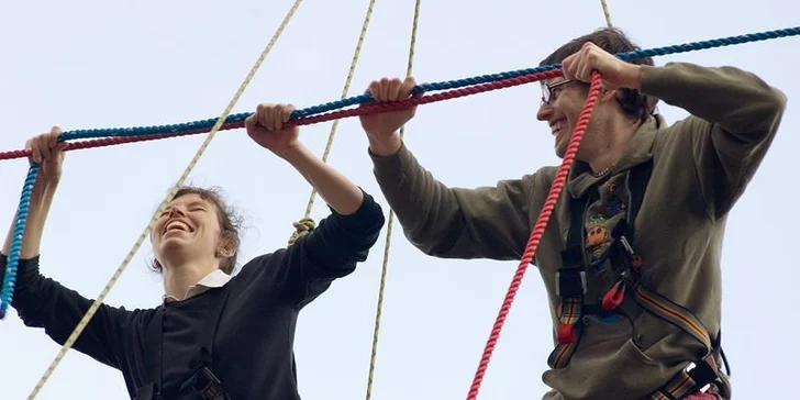 Adrenalin v lanovém centru pro jednotlivce i rodiny s možností grilování