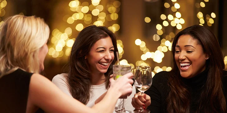 Dámská jízda snů – s polopenzí, drinky, relaxačními procedurami a wellness