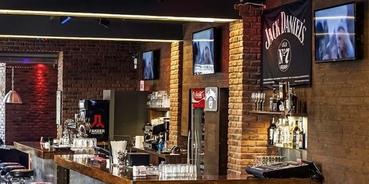 „Slušnej“ 180g burger s hranolky