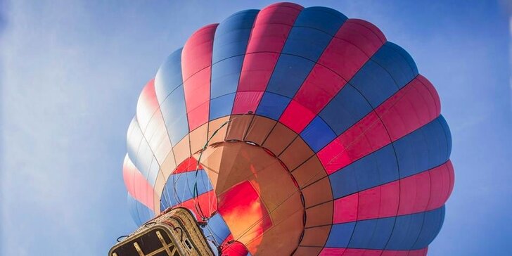 Vyhlídkový let horkovzdušným balonem – 60 minut v oblacích